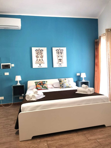 Bedroom 4, A Due Passi Dal Centro sweet rooms, Agrigento