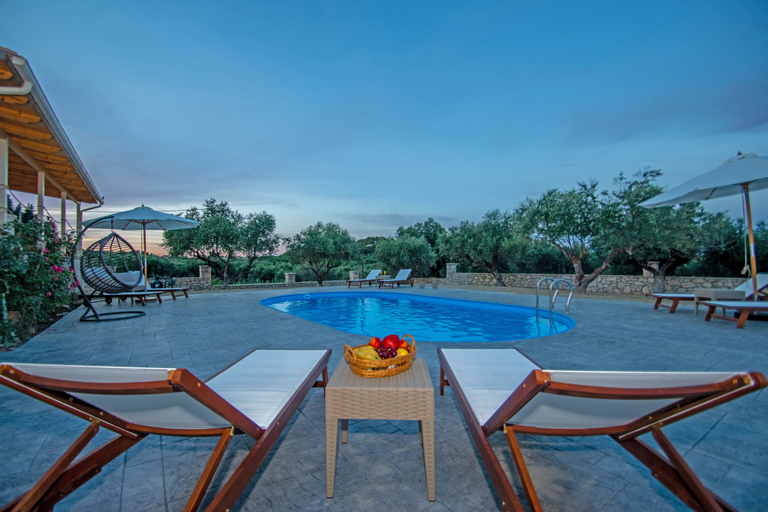 Sport & Beauty 4, Ariadni di Olivio Villa, Ionian Islands