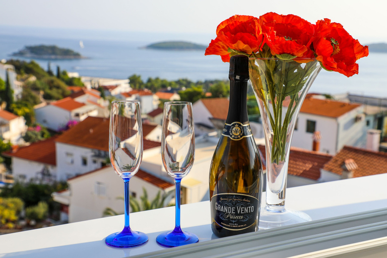 Food & Drinks 4, Penthouse with a Sea View, Hvar