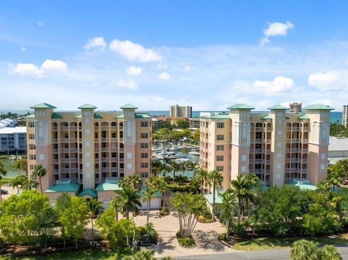 Exterior & Views 2, Palm Harbor 704, Lee