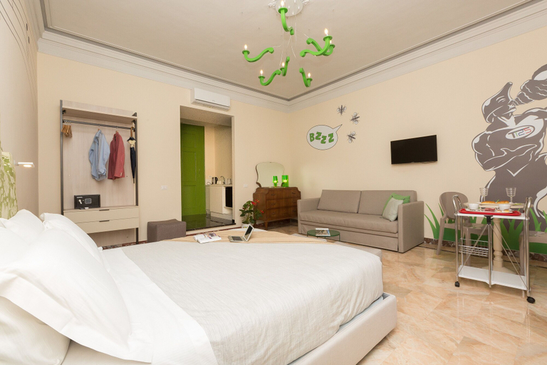 Bedroom 4, Tritone 125, Rome