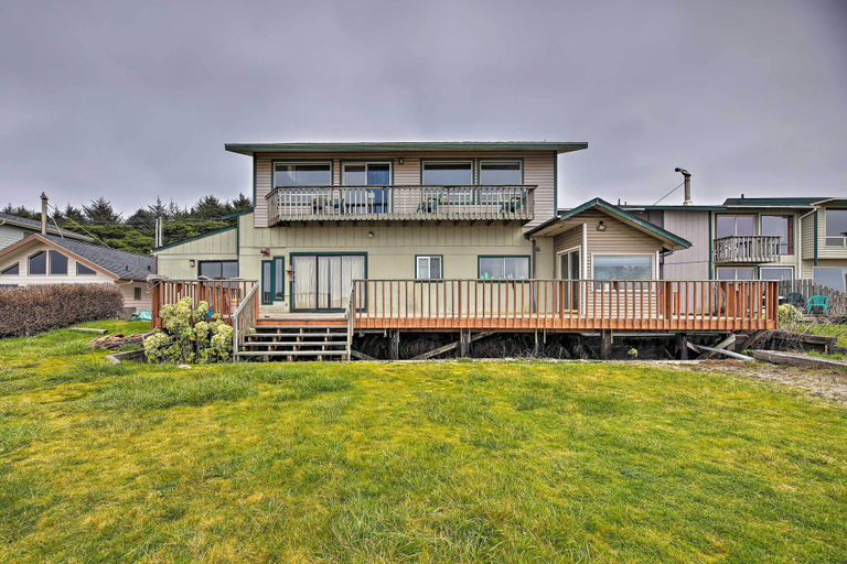 Exterior & Views 2, Sanderling Sea Cottages, Unit A: Pet Friendly!, Lincoln