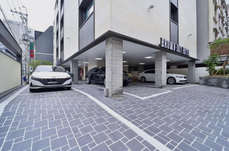 Exterior & Views, Brown Dot Hotel Yeongdo Daegyo, Yeongdo