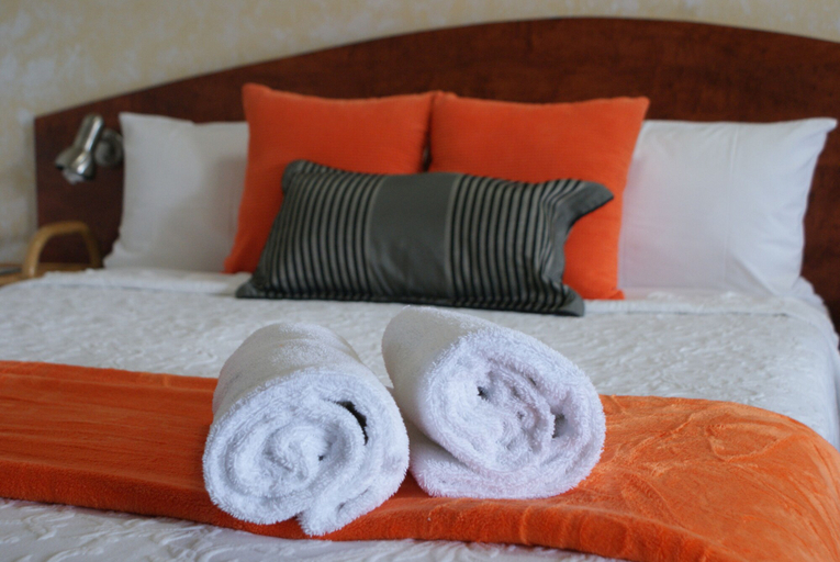 Bedroom 3, Karuah Gardens Motel, Port Stephens