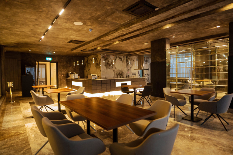 Food & Drinks 4, Albergo Hotel and Suites, Eti-Osa