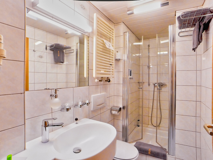 Bathroom 2