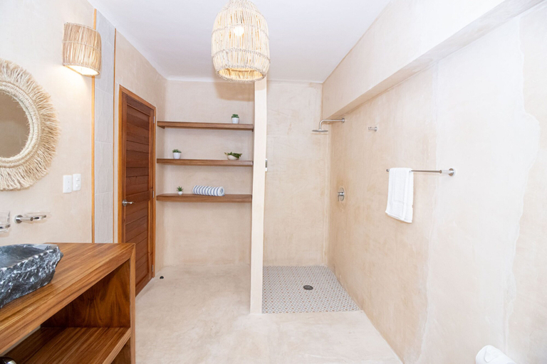 Bathroom 5, Amaité Beach Hotel, Lázaro Cárdenas