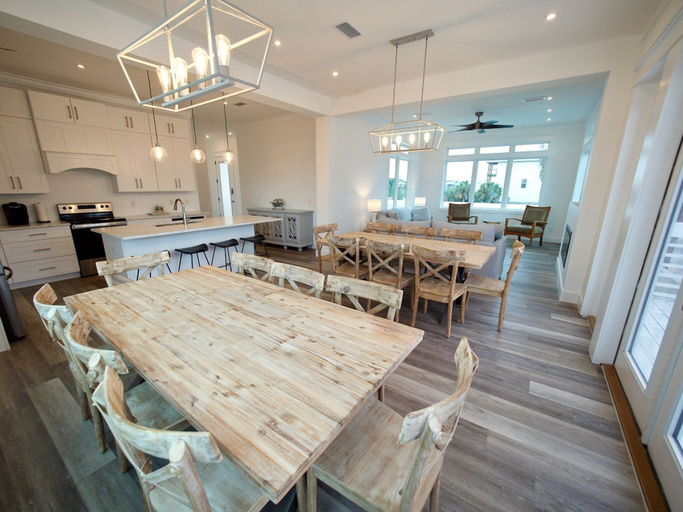 Food & Drinks 4, 6 BR Townhome Oceanvws Rooftop Deck Pool, Bay