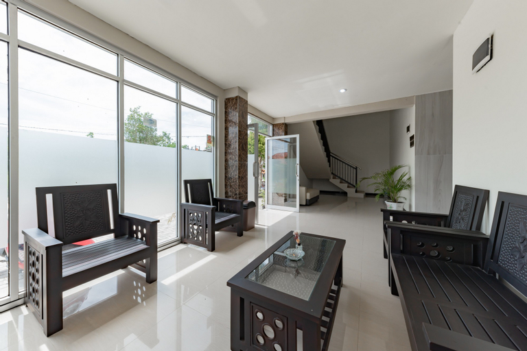 Public Area 3, Urbanview Hotel Diamond Malai Permata near Universitas Palangkaraya by RedDoorz, Palangkaraya