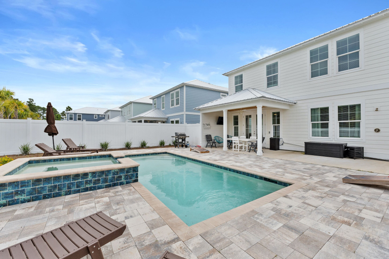 Sport & Beauty 4, Beach House - Sugary Sands by PHG, Bay