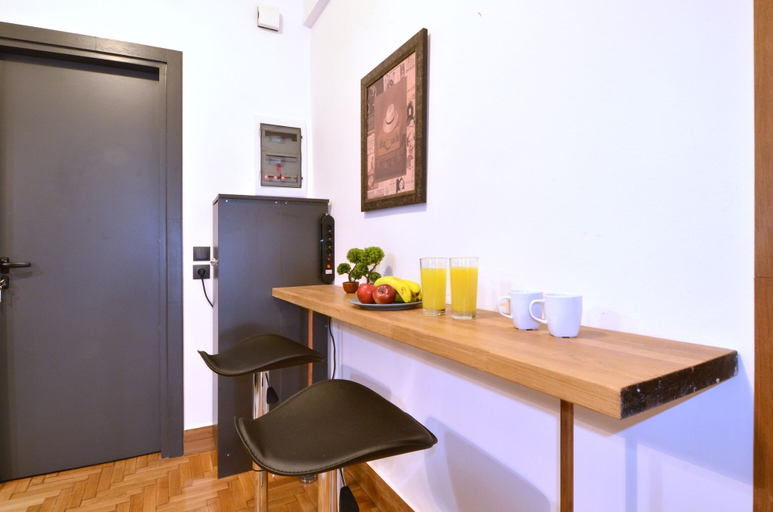 Others 3, A modern rustic cosy apartment, Attica
