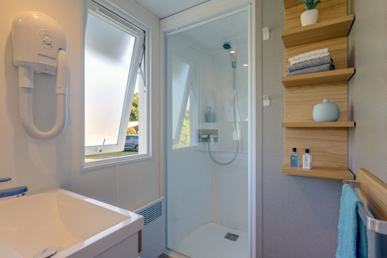 Bathroom, Yelloh Village La Plage, Finistère