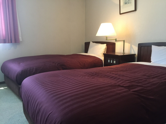 Bedroom 12