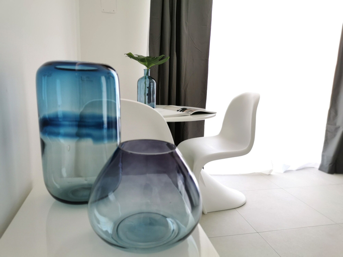 Dining Room 10