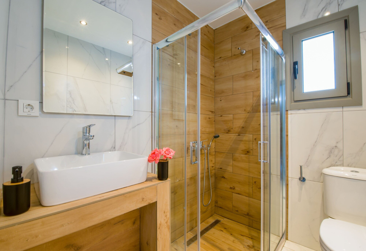 Bathroom 5, Linda Apartments, Crete