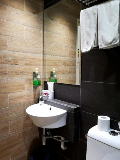 Bathroom 5, Qlio Hotel, Kota Kinabalu