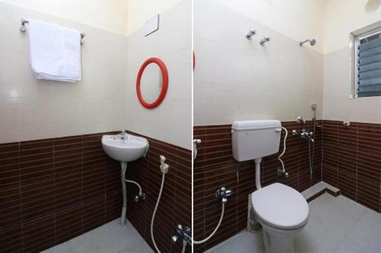 Bathroom 3, Barsha Resorts Pvt Ltd, Purba Medinipur