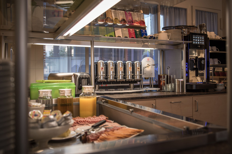 Food & Drinks 5, Hotel Derby Interlaken - Action & Relax Hub, Interlaken