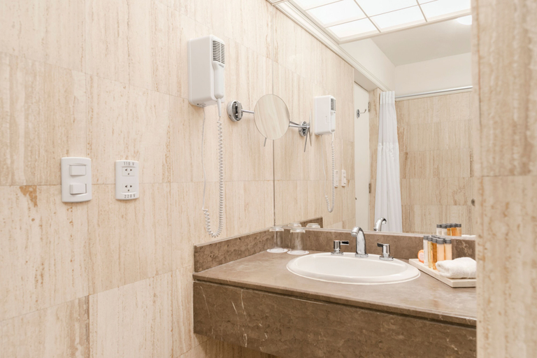 Bathroom 5, Wyndham Costa del Sol Trujillo, Trujillo
