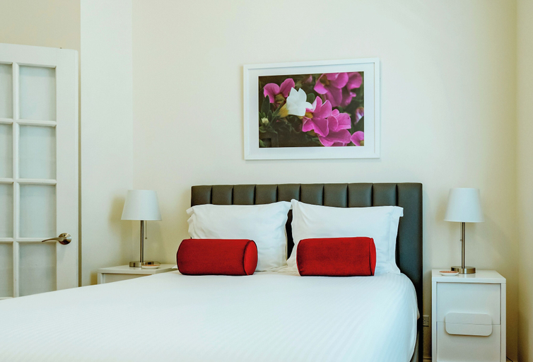 Bedroom 3, The Guesthouse Hotel, Cook