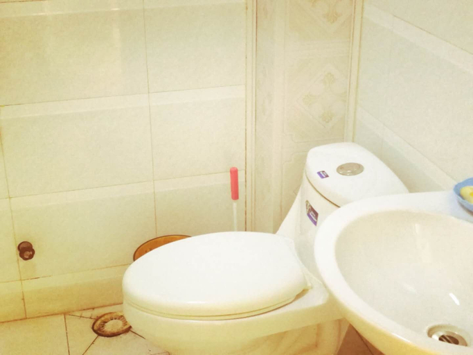 Bathroom, Blessed Family 2BR Apartment 9-1503, Qingdao
