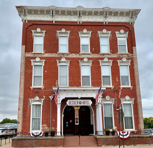 Decker Hotel & Bar, Jackson