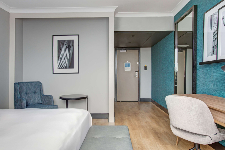 Bedroom 4, Radisson Hotel & Conference Centre London Heathrow, London