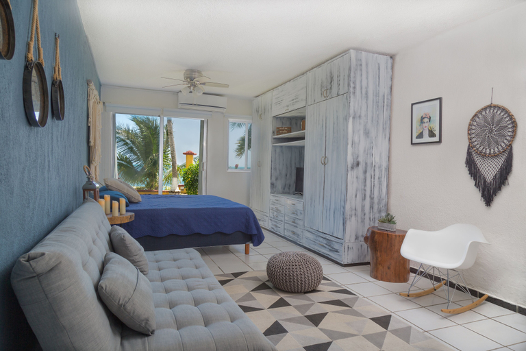 Bedroom, Peaceful & Confortable Oceanfront Studio, Isla Mujeres