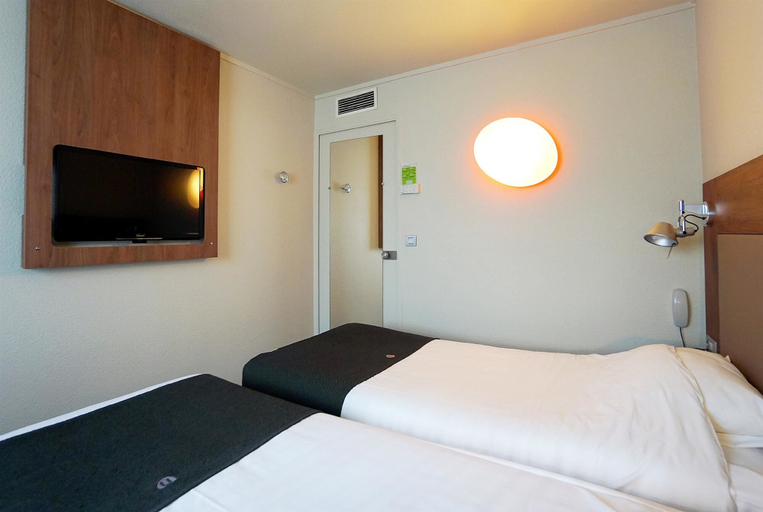 Bedroom 5, Hotel Campanile Paris Ouest - Chaville, Hauts-de-Seine