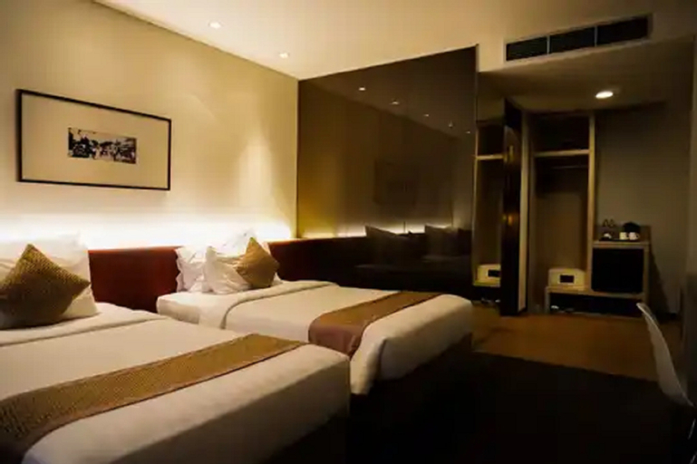 Bedroom 13