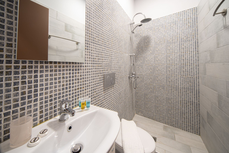 Bathroom 5, Beautiful City Suites, Attica