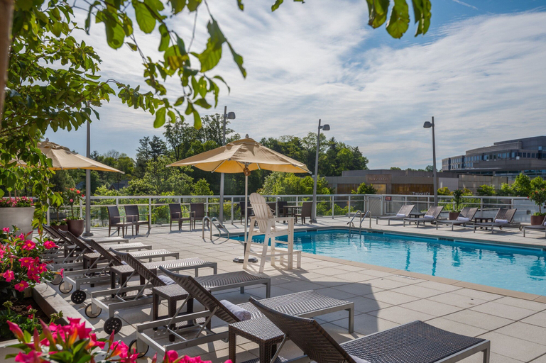 Sport & Beauty, Courtyard by Marriott Bethesda/Chevy Chase, Montgomery