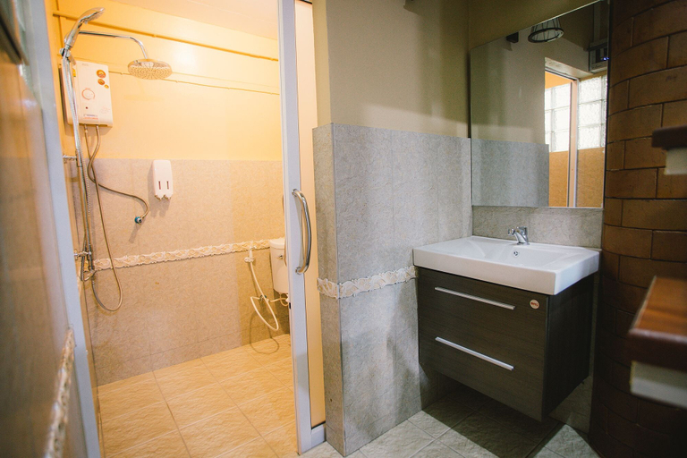 Bathroom 3, Suan Tung Coffee, Muang Chiang Rai