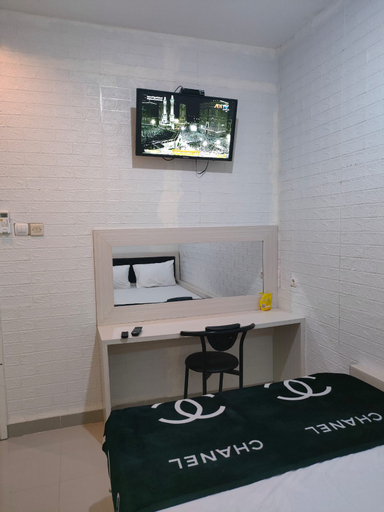 Bedroom 13