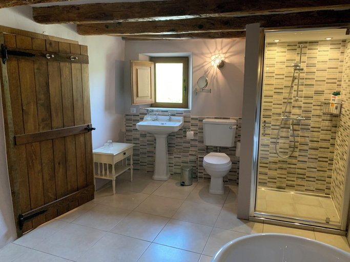 Bathroom 4, Casa Lascorz, Huesca