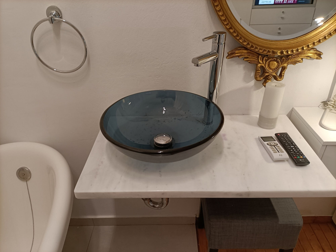 Bathroom 3, Elegant Apartment, Attica