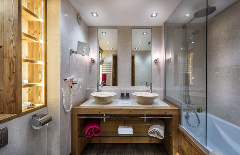 Bathroom 4, Hôtel Christiania, Savoie
