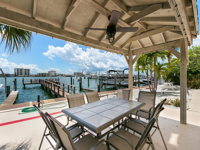 Sport & Beauty, Sun Harbor #3, Pinellas
