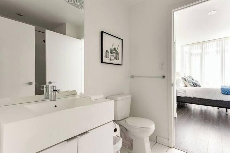 Bathroom 4, Downtown Toronto Luxury Suites, Toronto