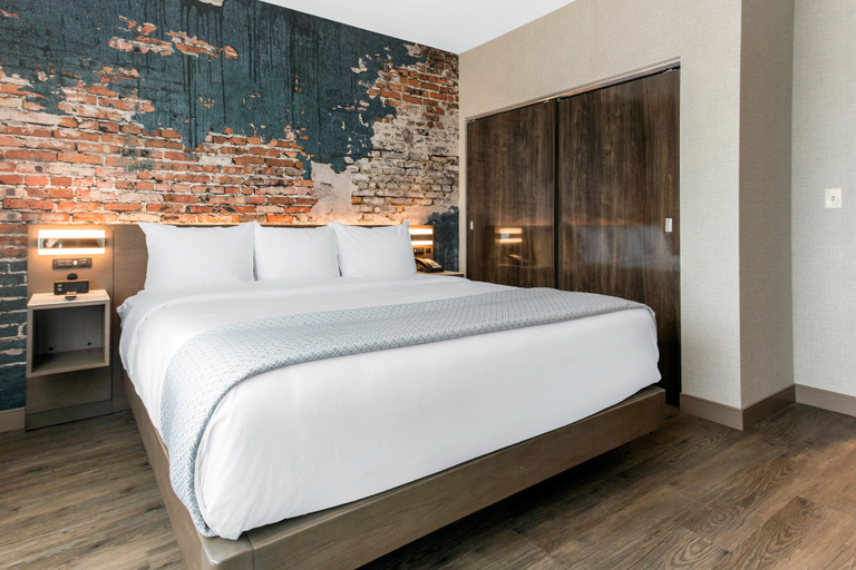 Bedroom 3, Cambria Hotel Downtown Asheville, Buncombe
