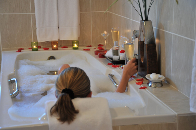 Bathroom, Summerfield Luxury Resort & Botanical Garden, Lobamba Lomdzala
