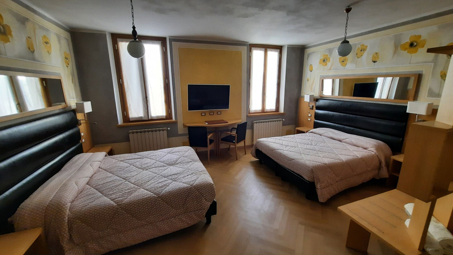 Bedroom 3, Albergo Giulia Gonzaga, Mantua