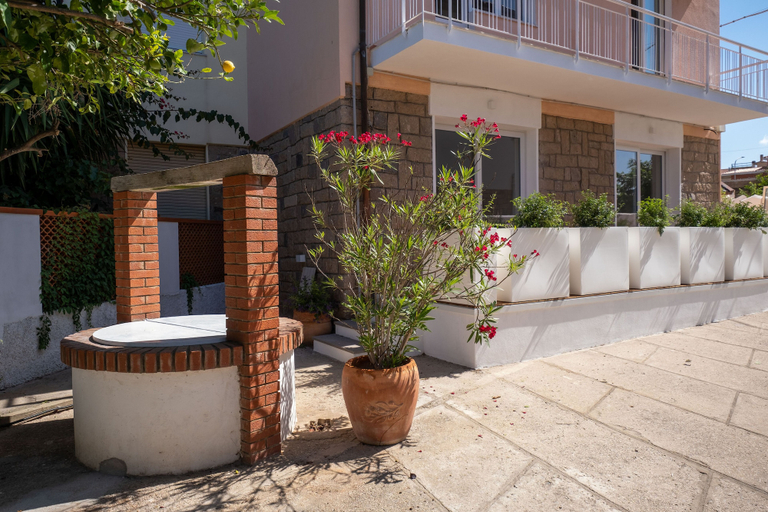 Exterior & Views 2, Nautika Suites, Sassari