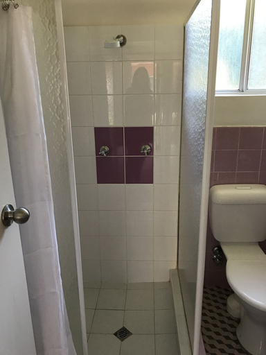 Bathroom 5, Thirroul Beach Motel, Wollongong - Inner