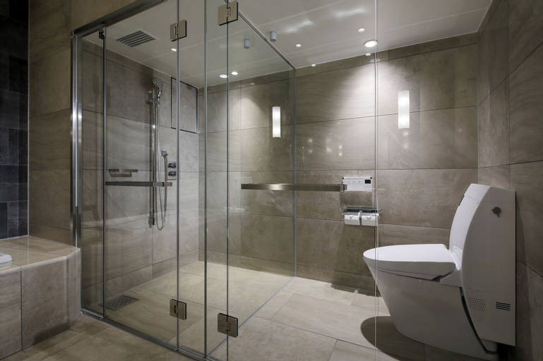 Bathroom 11