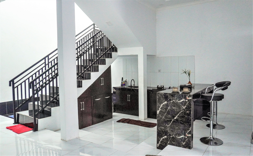 Others 4, Villa Lugina by Maharani, Bandung