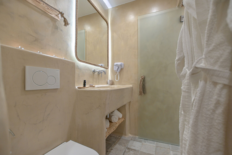 Bathroom 5, Naxian Horizon, South Aegean