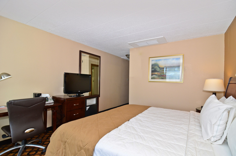 Bedroom 2, Pocono Resort Conference Center - POCONO MOUNTAINS, Carbon