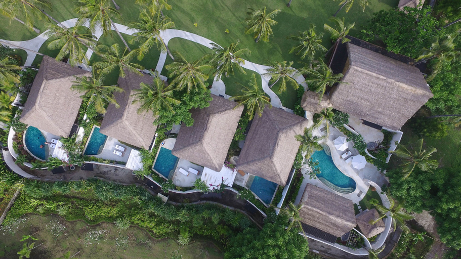 Exterior & Views 5