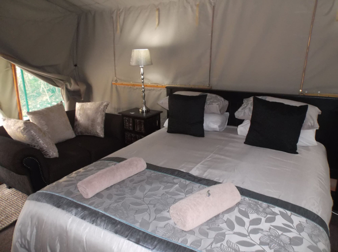 Bedroom 4, Old Mill Lodge, Working Ostrich Farm & Restaurant, Oudtshoorn, Eden
